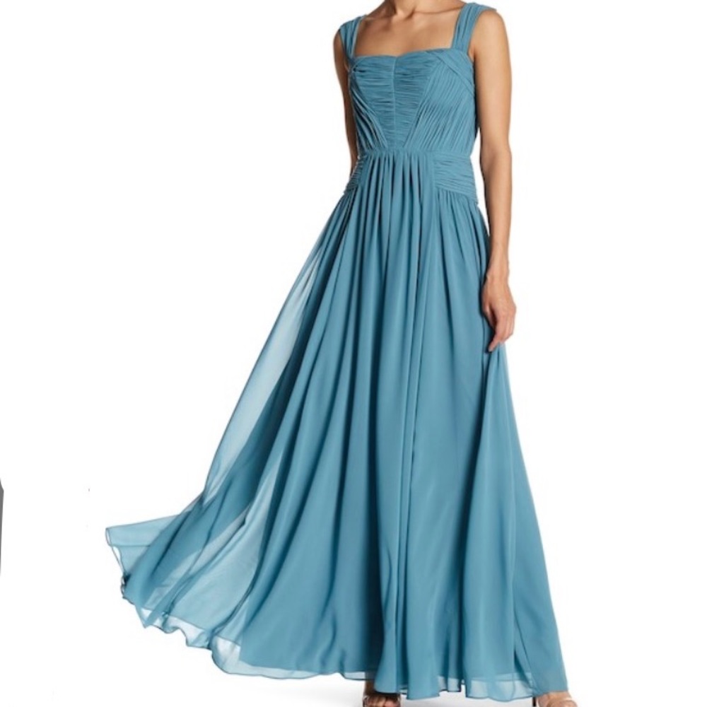 NWT Vera wang occasional long gown/ dress size 8